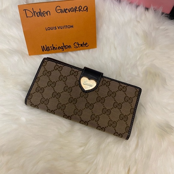 Gucci - Picture 1 of 16